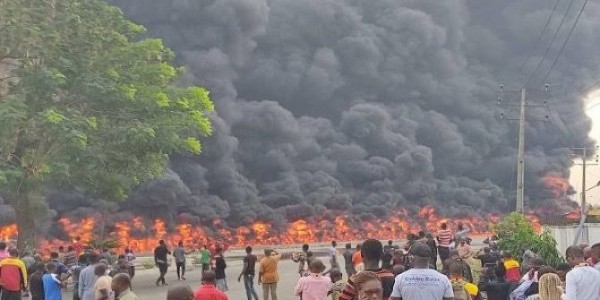 Nijerya'da Petrol Tankeri Patladı