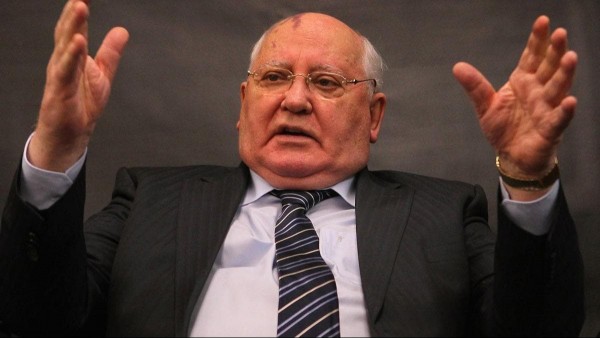 Gorbaçov, ABD'de Kongre Binasının Basılması Hakkında Konuştu