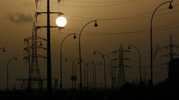 Pakistan'da Ülke Çapında Elektrik Kesintisi
