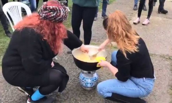 Boğaziçi Üniversitesi Öğrencileri Rektörlüğün Helvasını Kavurdu