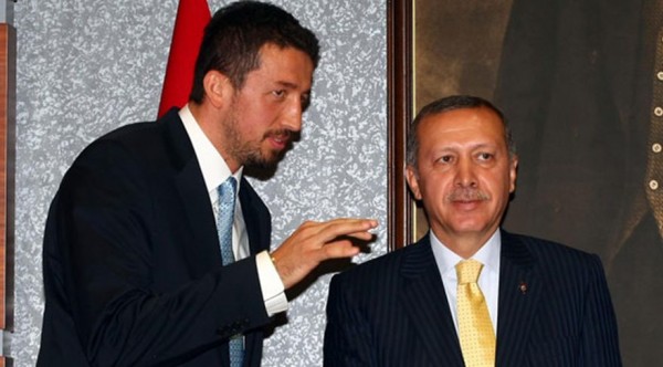 Saray'ın Hido'ya Sırtını Döndüğü İddia Edildi