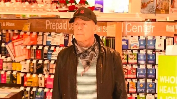 Bruce Willis ve Eczane Çalışanları Arasında Maske Tartışması