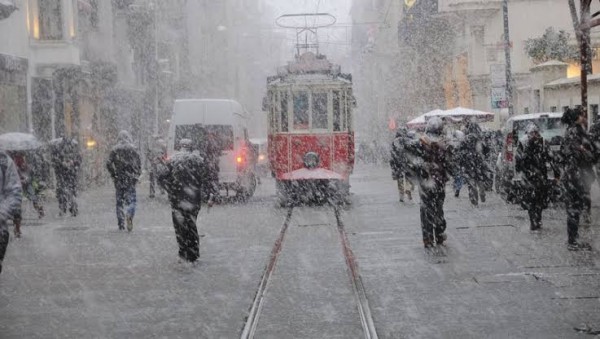 İstanbul Valiliğinden Yoğun Kar Yağışı Uyarısı