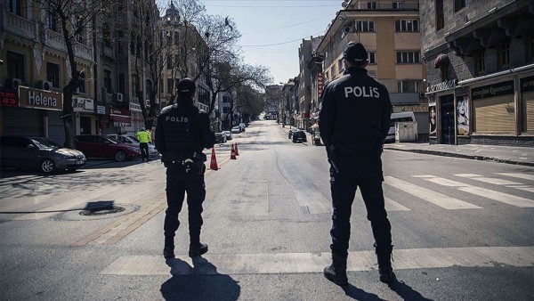 Kısıtlamalara Uymayan 24 Bin 755 Kişi Hakkında İşlem Yapıldı