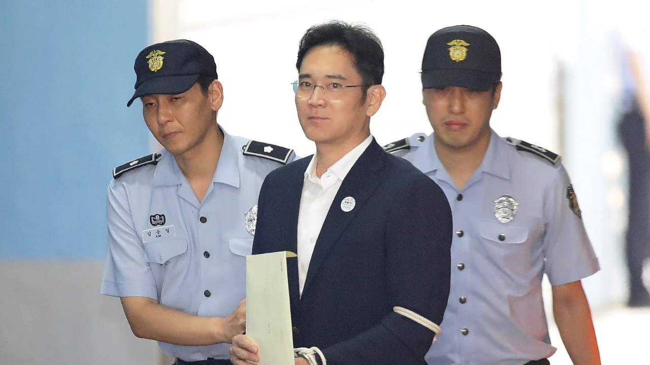 Samsung Yöneticisine Yolsuzluk Nedeniyle Hapis Cezası