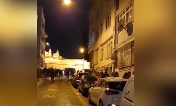 Dondurucu Havada Ücretsiz Ekmek Kuyruğu