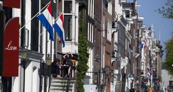 Hollanda'dan Kapanma Kararı 