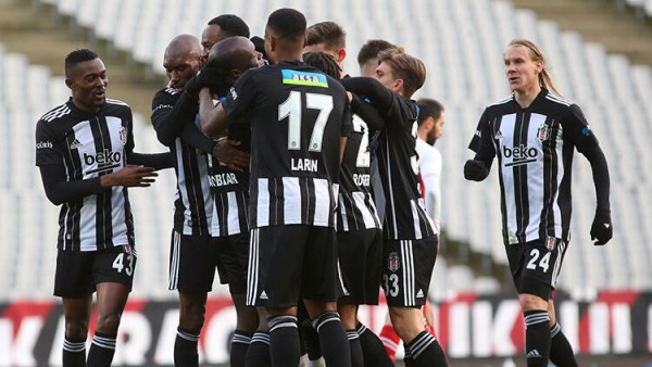 Beşiktaş Fatih Karagümrük'ü Rahat Geçti