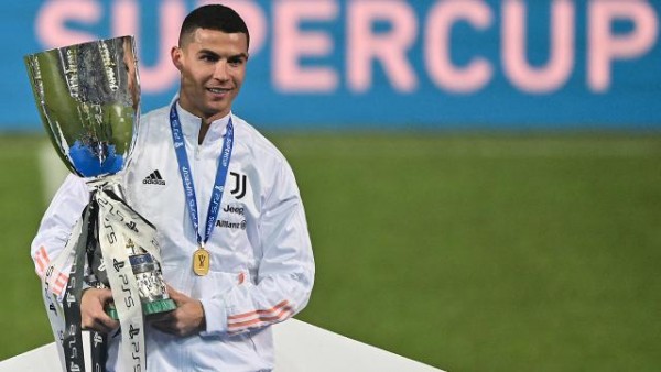 Cristiano Ronaldo Tarihe Geçti