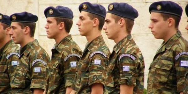 Yunanistan Kara Kuvvetlerinde Askerlik Görevi 12 Aya Çıkarıldı