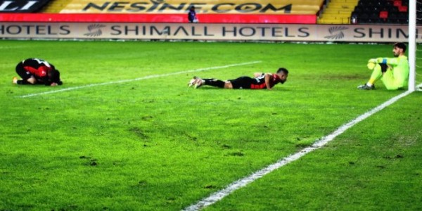 Kendi Kalesine Gol Atınca Arkadaşlarına Veda Edip Takımdan Ayrıldı