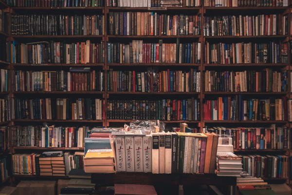 Elektronik Alışveriş Sitelerinde Korsan Kitap Satılıyor