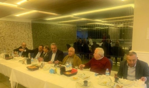 Kısıtlamalar AKP'liler İçin Geçerli Değil
