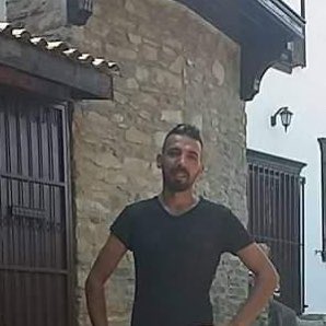 İzmir’de Bir Müzisyen, Geçim Sıkıntısından Dolayı İntihar Etti