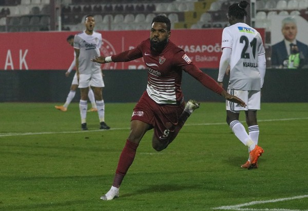 Galatasaray'dan Boupendza Girişimi