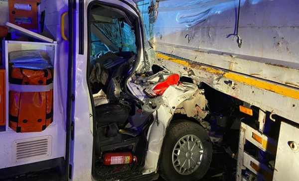 Sakarya'da Zincirleme Kaza: 8 Kişi Yaralandı