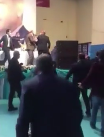 AKP İlçe Kongresinde Kavga