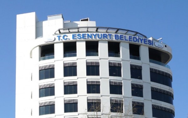 Esenyurt Kaymakamlığı CHP'li Belediyenin Spor Tesislerine El Koydu