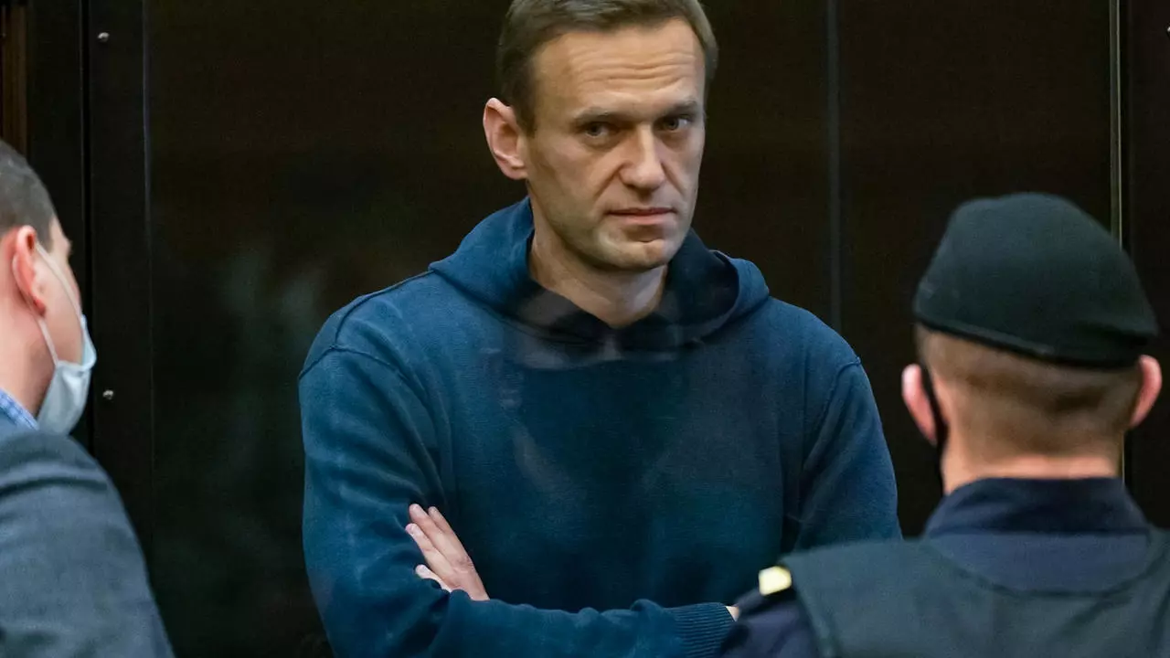 Putin'in Korkulu Rüyası Rus Muhalif Lider Navalny Hapis Cezası Aldı