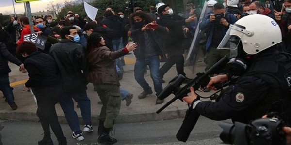 Boğaziçi Protestolarına Katılan 5 Kişiye Tutuklama Talebi