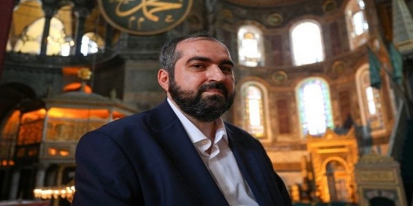 Anayasa İçin ''Baş İmamın'' Talebi Var: Laiklik Yerine İslam Olsun