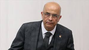 Enis Berberoğlu Milletvekilliği Sıfatını Yeniden Kazandı