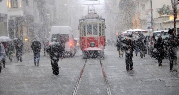 İstanbul'da Kar Kalınlığı 30 Santimetreyi Bulacak