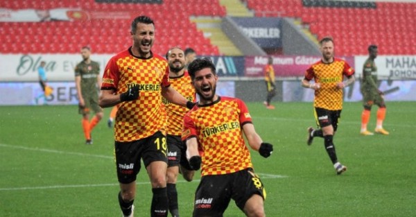 Son Şampiyon Başakşehir Düşme Hattında: 2-1
