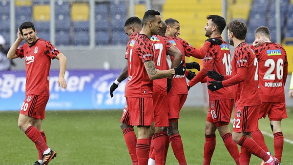 Beşiktaş Gençlerbirliği Deplasmanında 3 Puanı 3 Golle Aldı