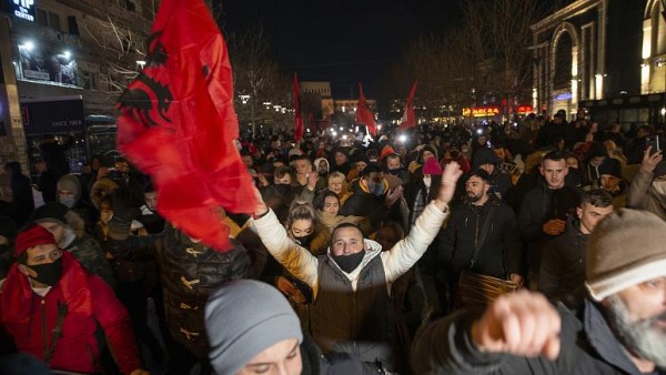Kosova'da Kendin Karar Al Hareketi Zaferini İlan Etti