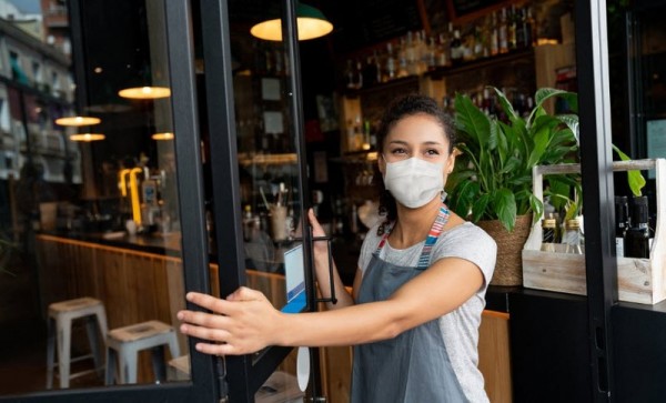 Kafe ve Restoranlar Yeni Kısıtlamalar Getirilerek Açılacak