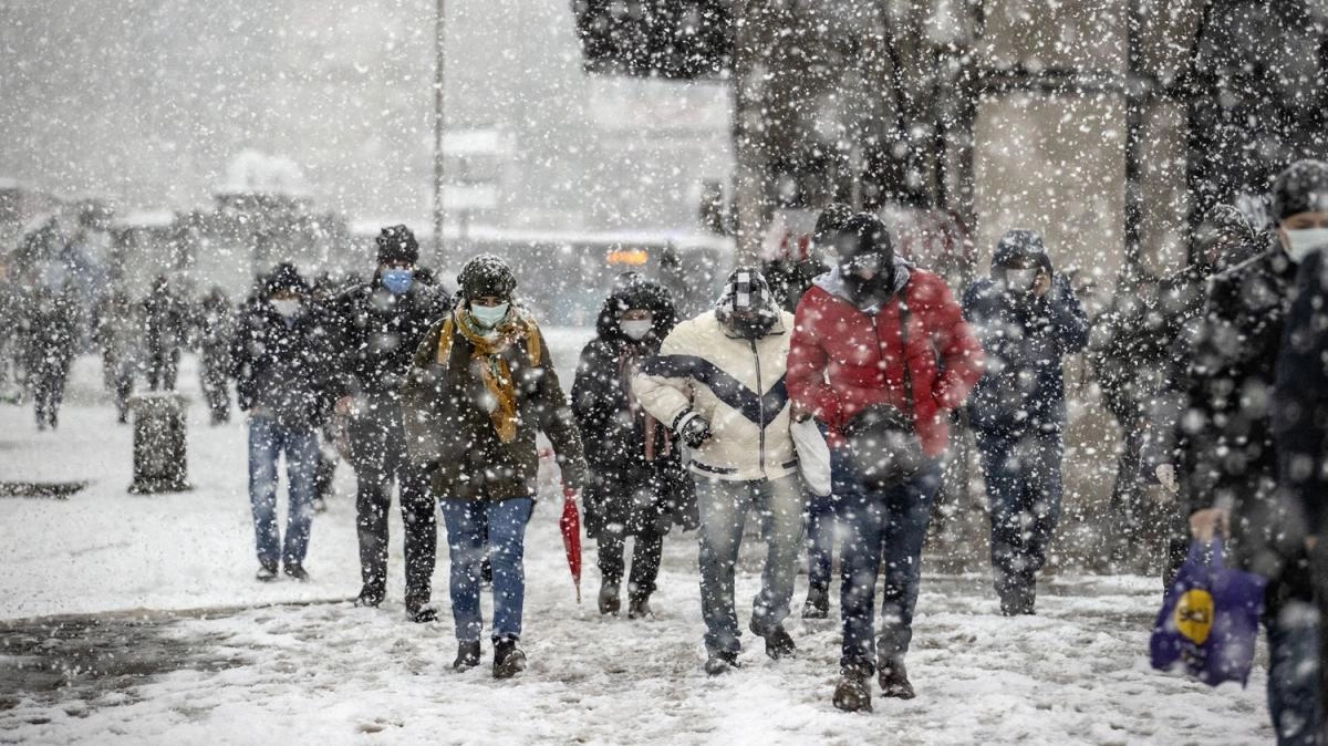 İstanbul'da Yüz Yüze Eğitime Bir Gün Daha Ara Verildi