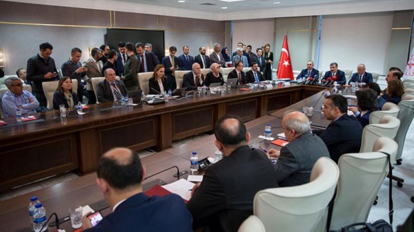 Bilim Kurulu Üyeleri Kademeli Normalleşmenin Ayrıntılarını Aktardı