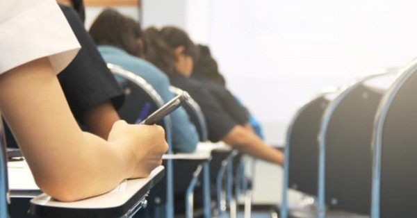 Lise Öğrencileri Sınavların İptal Edilmesini Talep Ediyor
