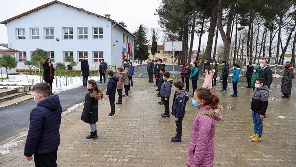 İstanbul'da Yüz Yüze Eğitim Mahalle ve Köy Okullarında Başladı