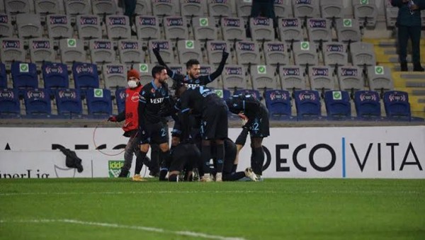 Trabzonspor, Başakşehir Deplasmanını Yusuf'la Geçti: 1-0