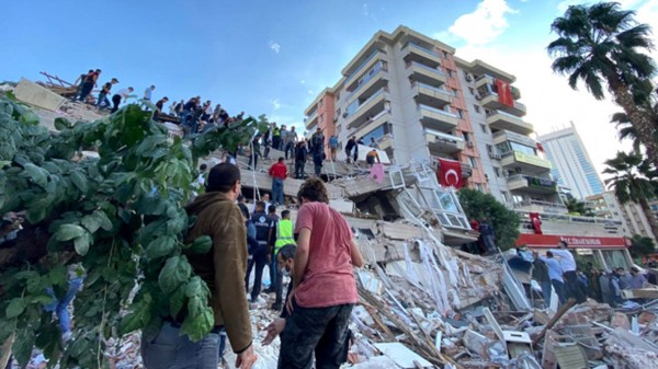 Depremzedeye İBAN Gönderip ''Parayı İade Et'' Dediler