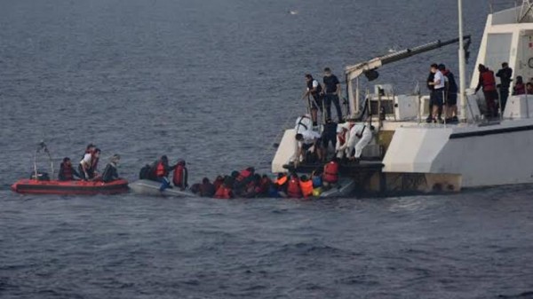 Türk Karasularına İtilen 36 Düzensiz Göçmen Kurtarıldı