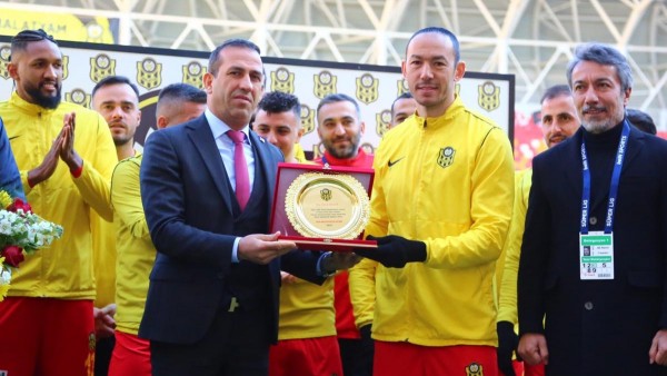 Umut Bulut Oğuz Çetin'i Geride Bırakarak Süper Lig Tarihine Geçti