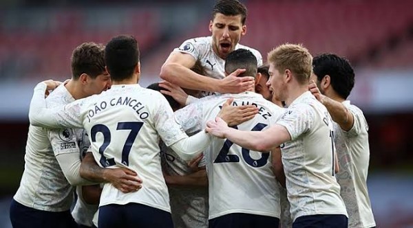 Manchester City, Arsenal'i Sterling'le Geçti: 1-0