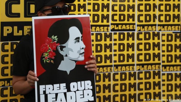 AB, Myanmar Ordusuna Darbe Nedeniyle Yaptırım Uygulayacak