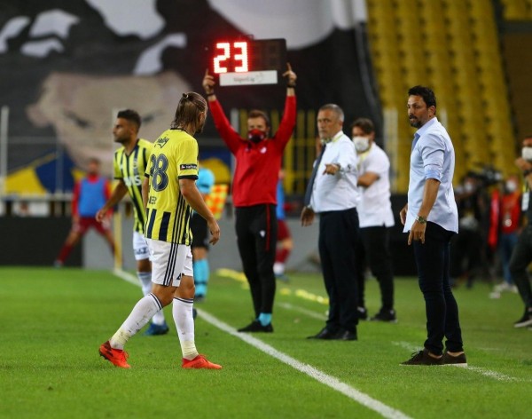 Fenerbahçe'de Caner Erkin Depremi