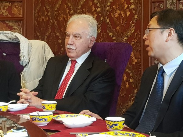 MHP'den Perinçek Yanıtı: Beraber Çay İçmemiz Bile Mümkün Değil