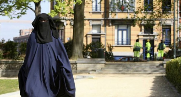 İsviçre'de Burka Yasağına Halk Karar Verecek