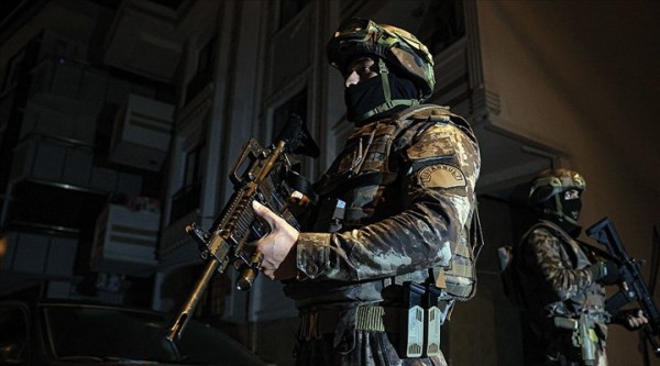 İstanbul'un 12 İlçesinde IŞİD Operasyonu: Çok Sayıda Gözaltı 