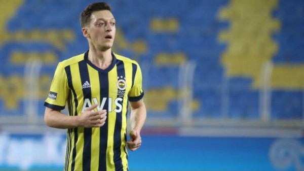 Fenerbahçe Evinde 1 Puanla Yetindi 