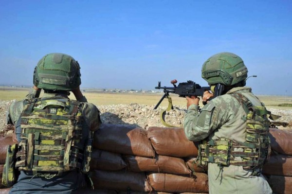 Türkiye'ye Girmeye Çalışan 2'si PKK'lı 9 Kişi Yakalandı
