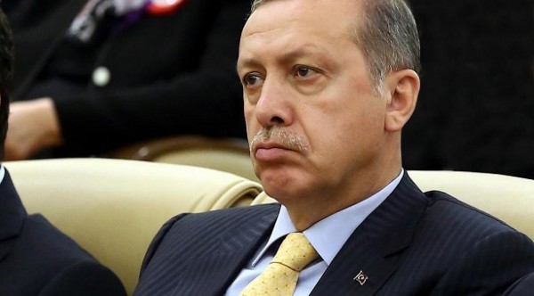 Anket: Erdoğan'ın Oyu Gittikçe Düşüyor! Üçüncü Sırada Yer Aldı