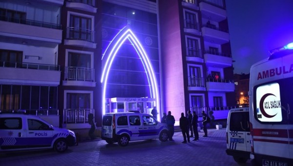 Oğlunu Öldürüp Polisi Aradı: 