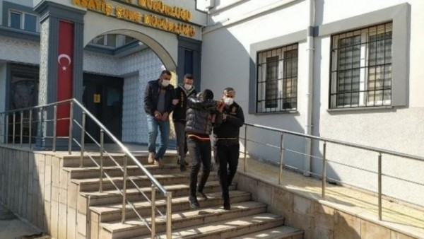 8 Mart'ta Sokak Ortasında Kadına Şiddet Uygulayanlar Serbest Bırakıldı
